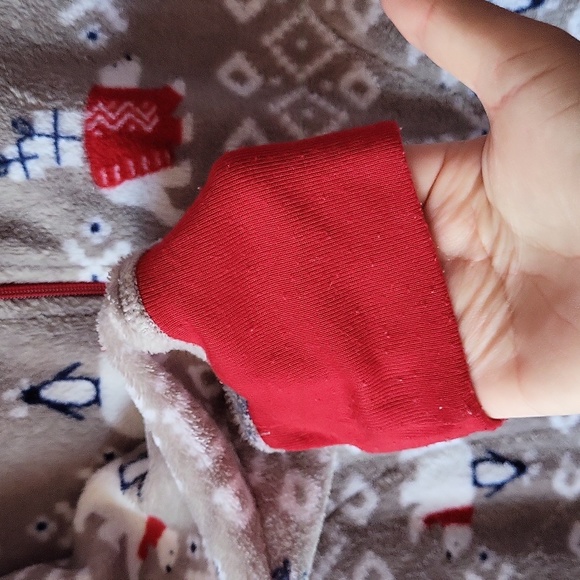 Matching Women's Polarbear Pajamas - Picture 9 of 17